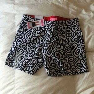 💕LAST ONE💕NWT Isaac Mizrahi Shorts